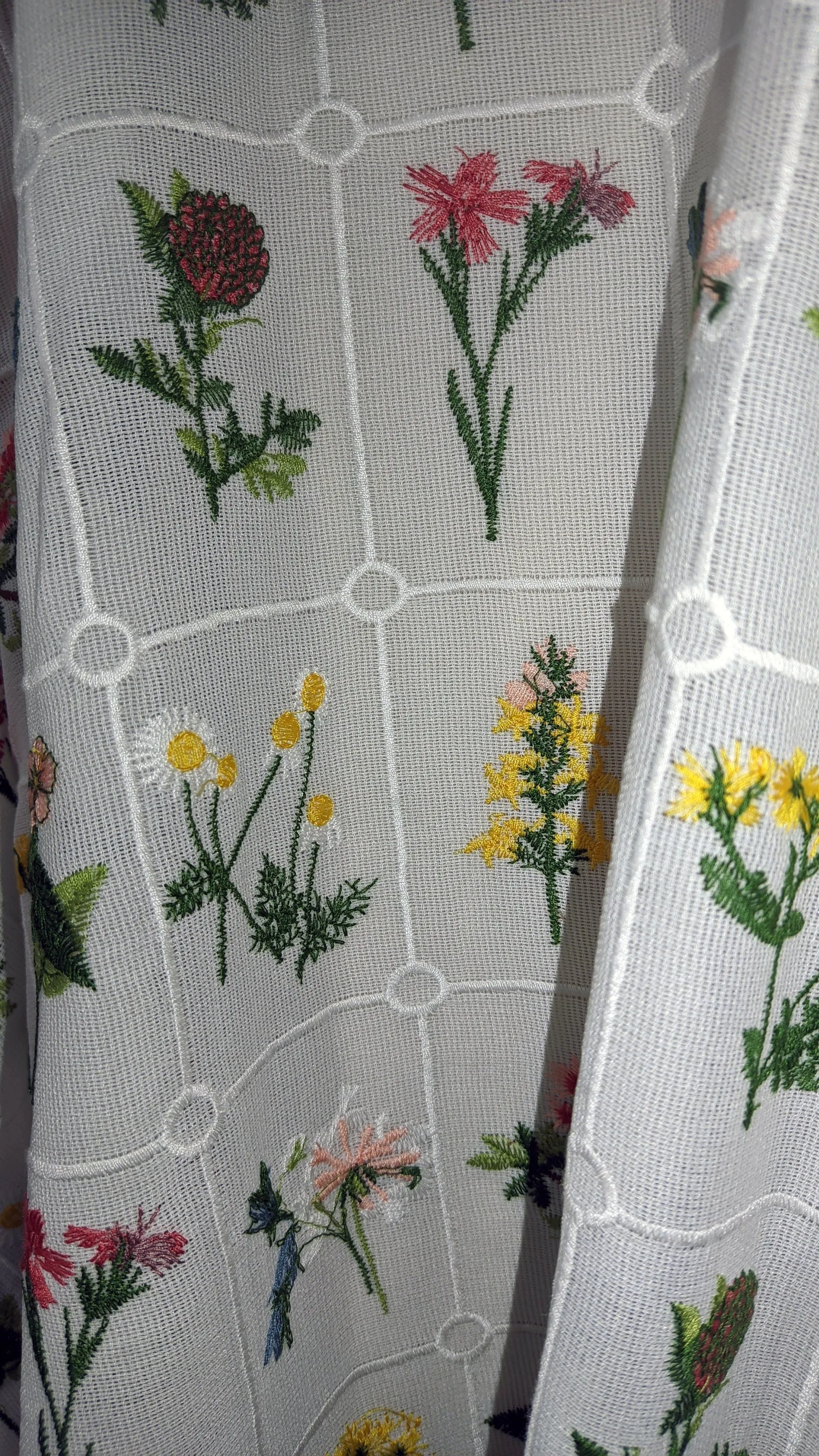 💐 Floral Embroidery Swing Dress