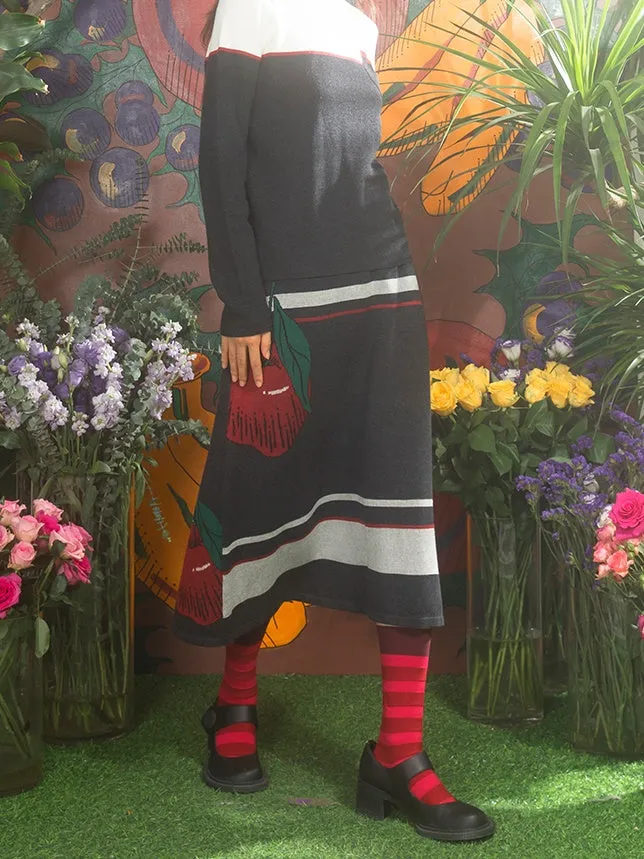 Apple Jacquard Border A-line Knitted Skirt