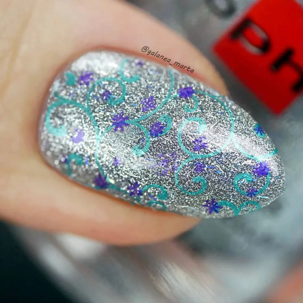 Catching Snowflakes (CjS-180) Steel Layered Nail Art Stamping Plate