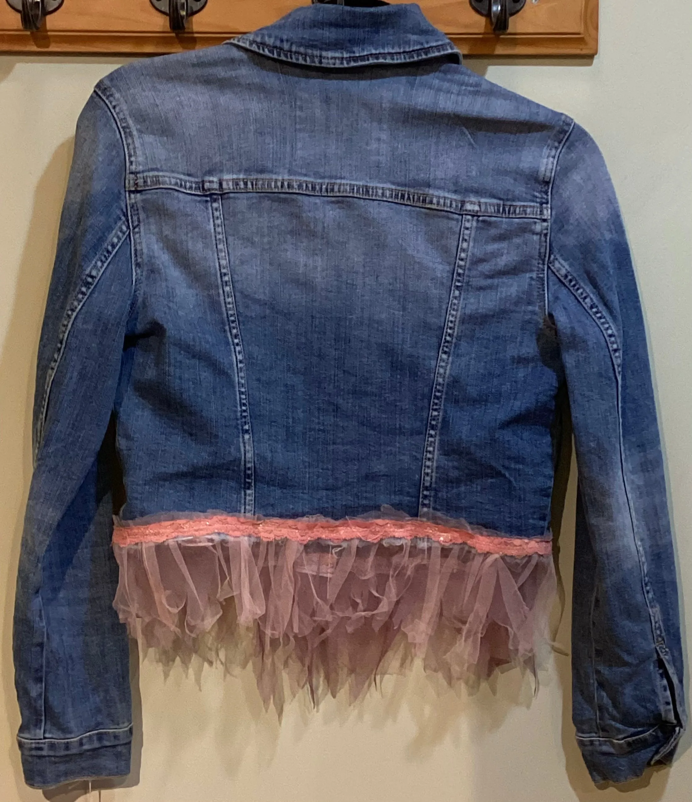 DM2-143 Cropped Denim Jacket
