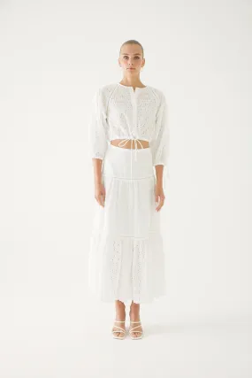 Layered Skirt Model with Lace Appearance