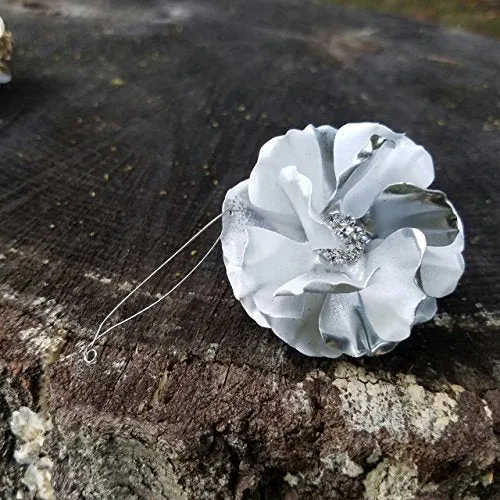 Victorian White and Silver