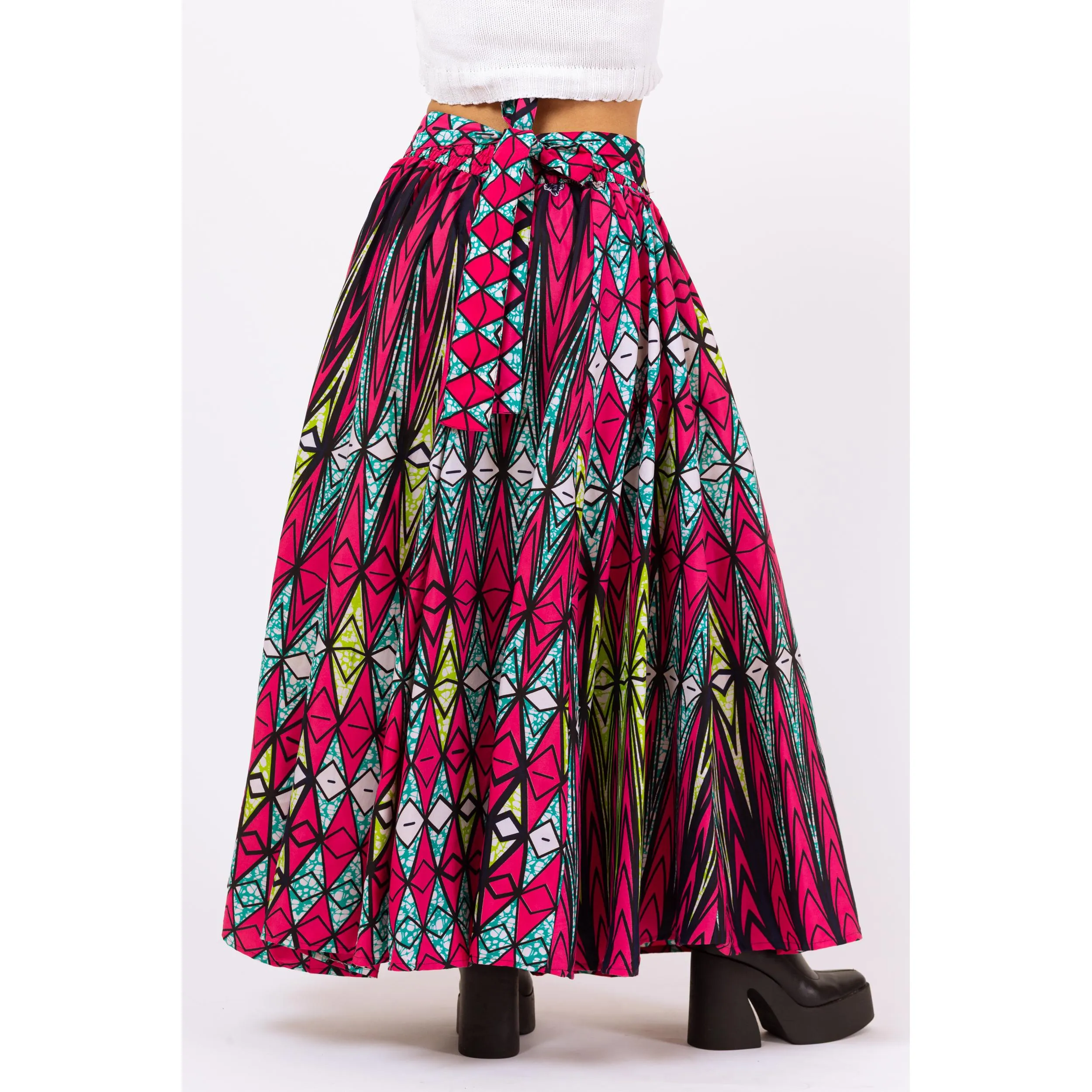 Vintage Y2K African Ankara Print Maxi Skirt - Small to Large